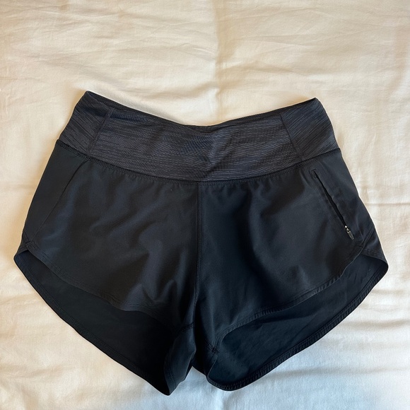 Outdoor Voices Black Hudson Short 2.5" - Picture 3 of 5